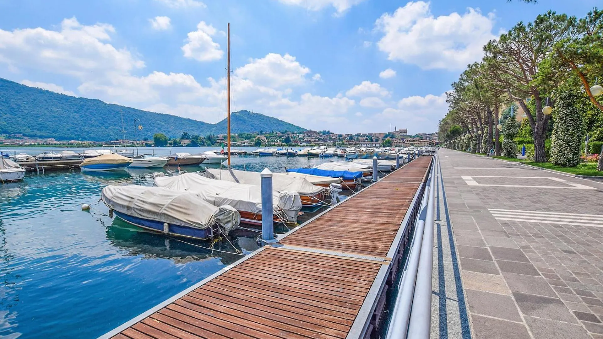 Tranquility At Pool Villa Solto Collina Holiday home