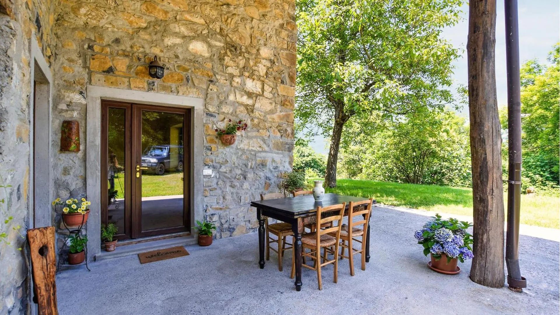 Tranquility At Pool Villa Solto Collina Italy