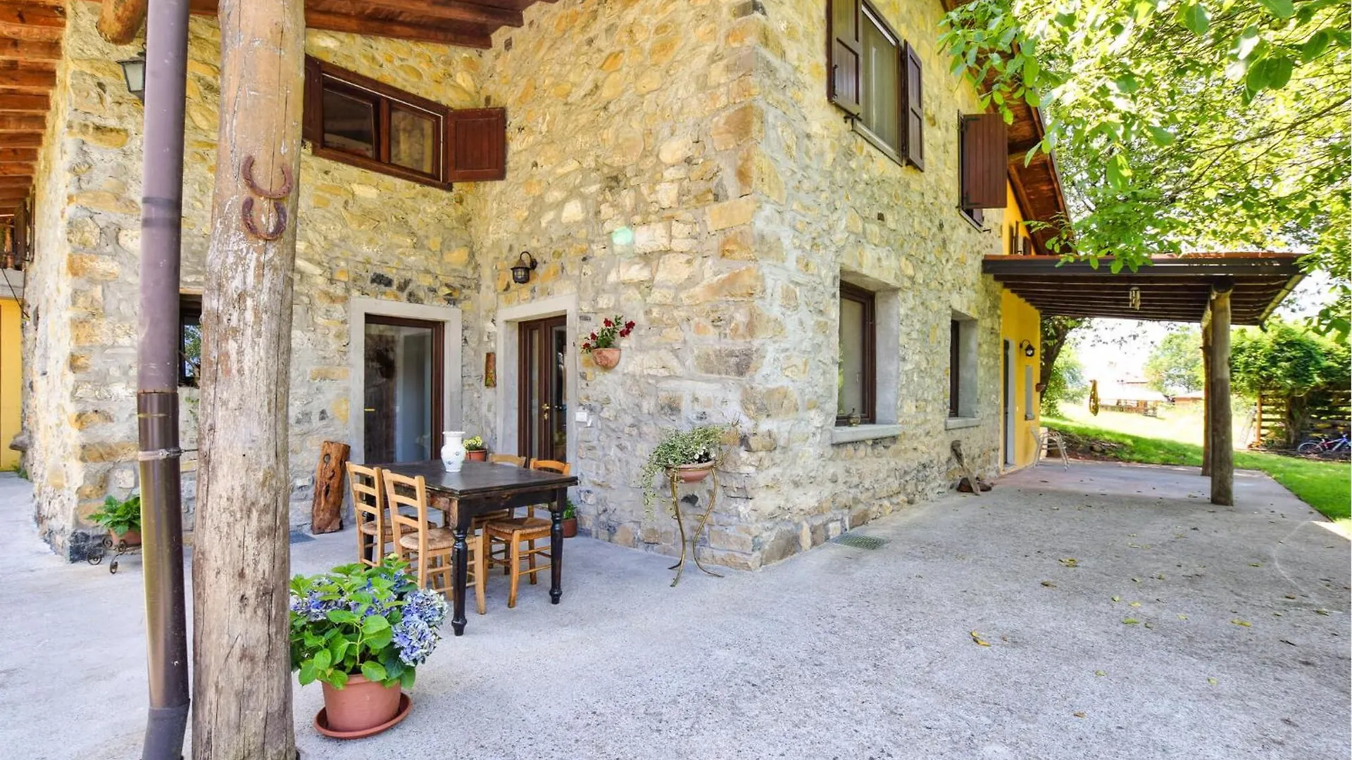 Tranquility At Pool Villa Solto Collina Holiday home